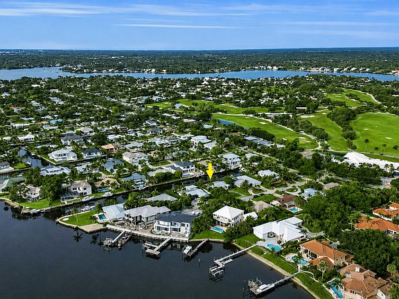 5th image of 16 Country Club Circle