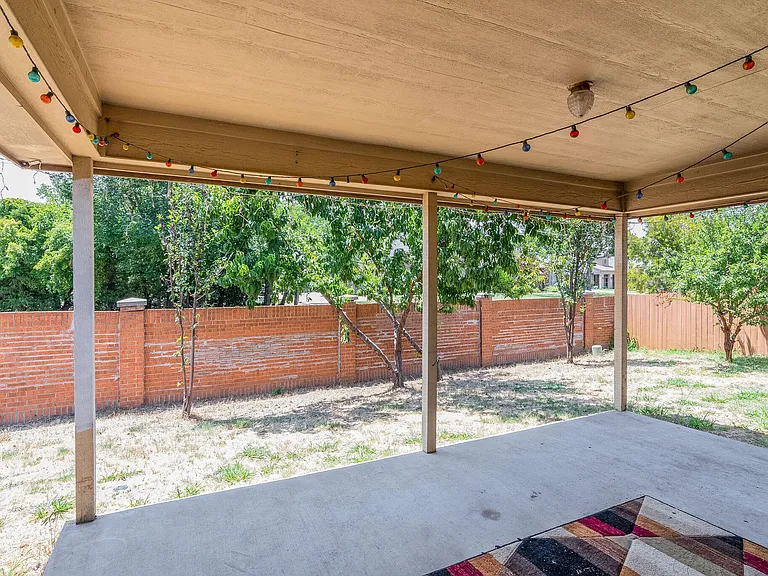 7704 Chandler Ct — Photo 30