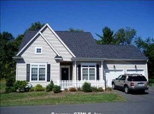 402 Pembrooke Ln, Windsor, CT 06095