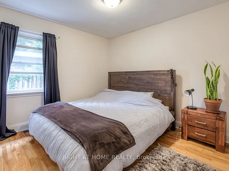64 Royal York Rd — Photo 12
