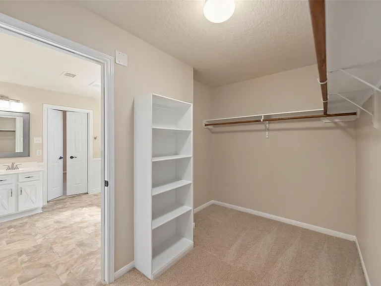 19218 Dawntreader Dr — Photo 34