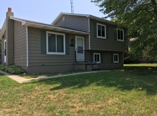 2260 Arrow Head Dr, Lapeer, MI 48446