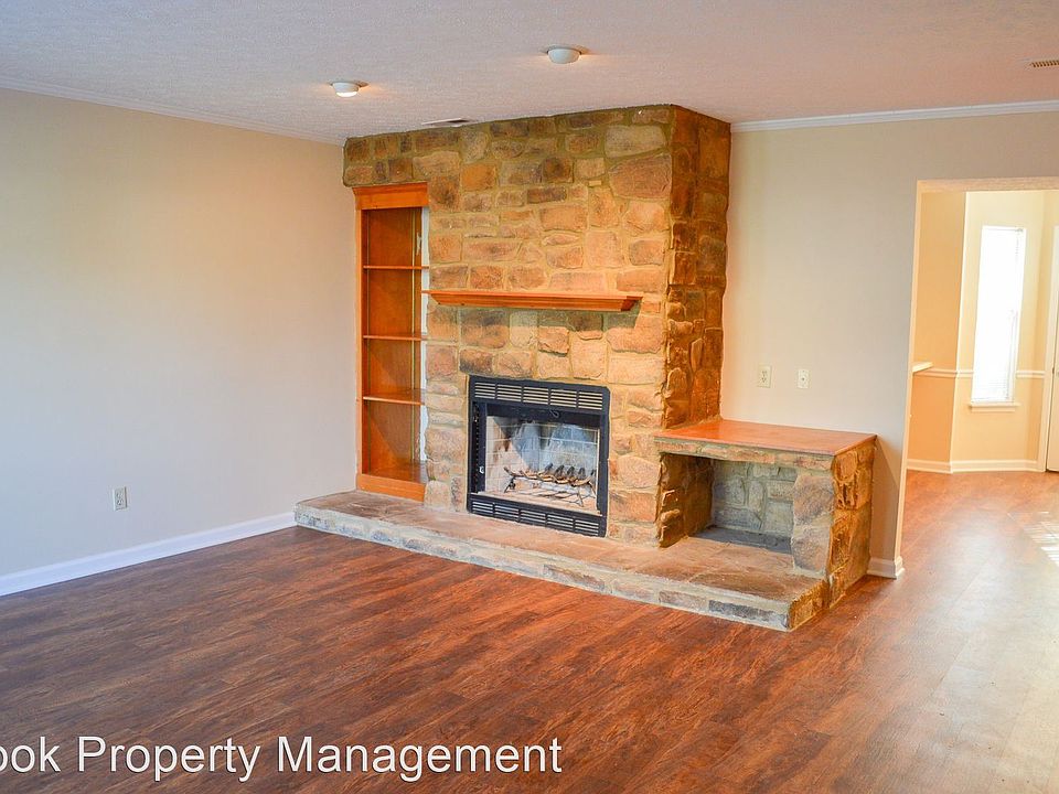 1st image of 1304 Sun Way APT D