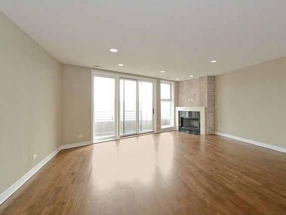2nd image of 1500 W Grand Ave APT 3W