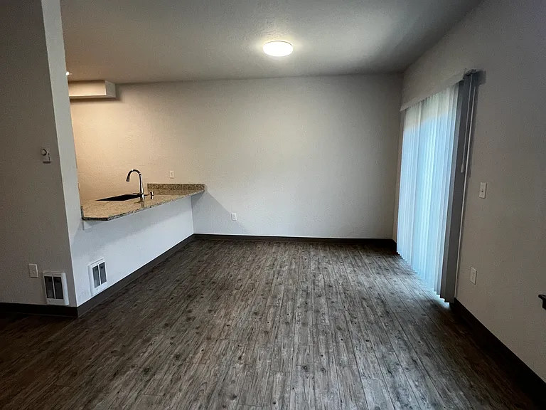2727 E 35th Ave #C1 — Photo 26