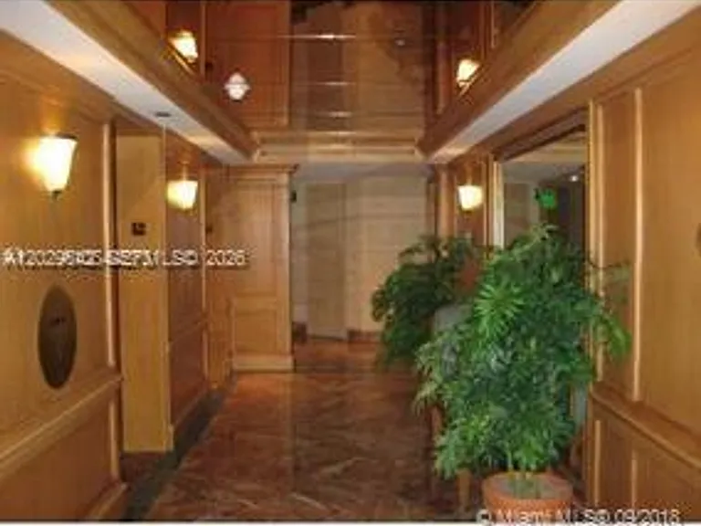 19707 Turnberry Way #4L — Photo 20