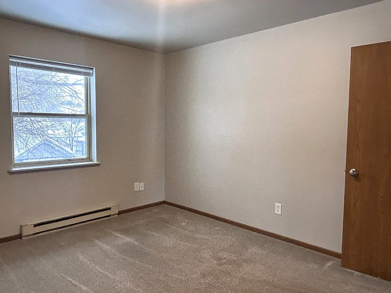 732 E Beacon Ave #4 — Photo 5