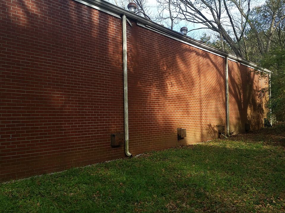 2nd image of 4385 Walton Way