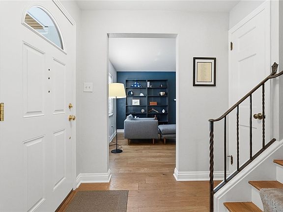 5th image of 954 Lindendale Dr
