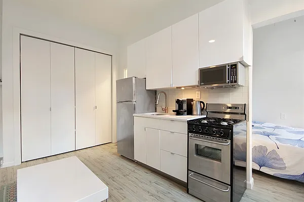 Rented by Corcoran | media 8