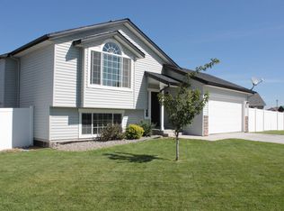 2961 E Thrush Dr, Post Falls, ID 83854