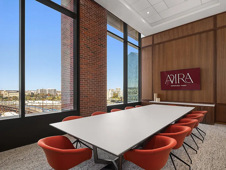 Avira — Photo 24