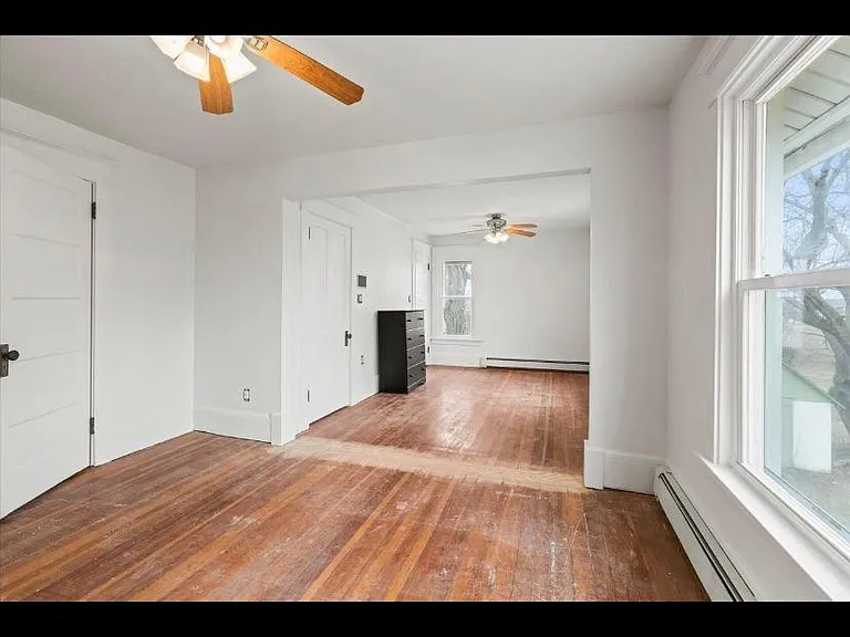 W360N6255 Brown St — Photo 12