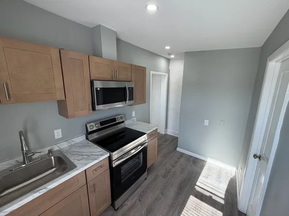 310 E Harrison St Unit 2, Emmaus, PA 18049
