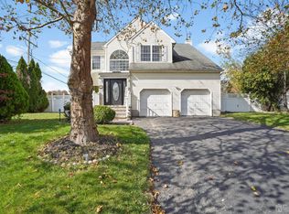 1 Rachele Ct, Matawan, NJ 07747