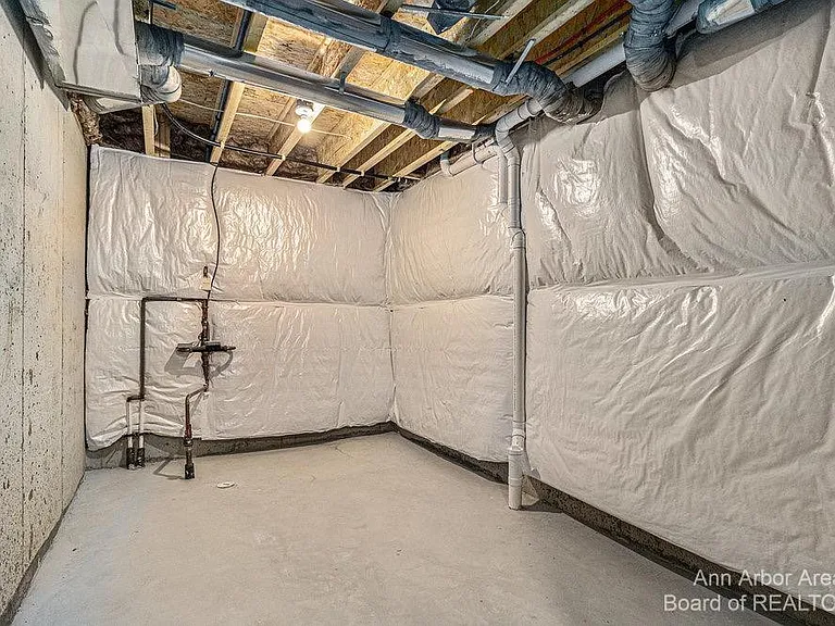 3343 Roseford Blvd — Photo 34