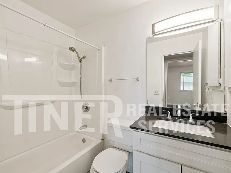 6060 Via Casitas — Photo 16