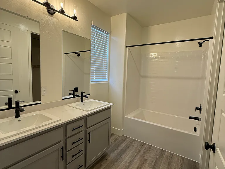 4040 W Babcock Ave — Photo 12