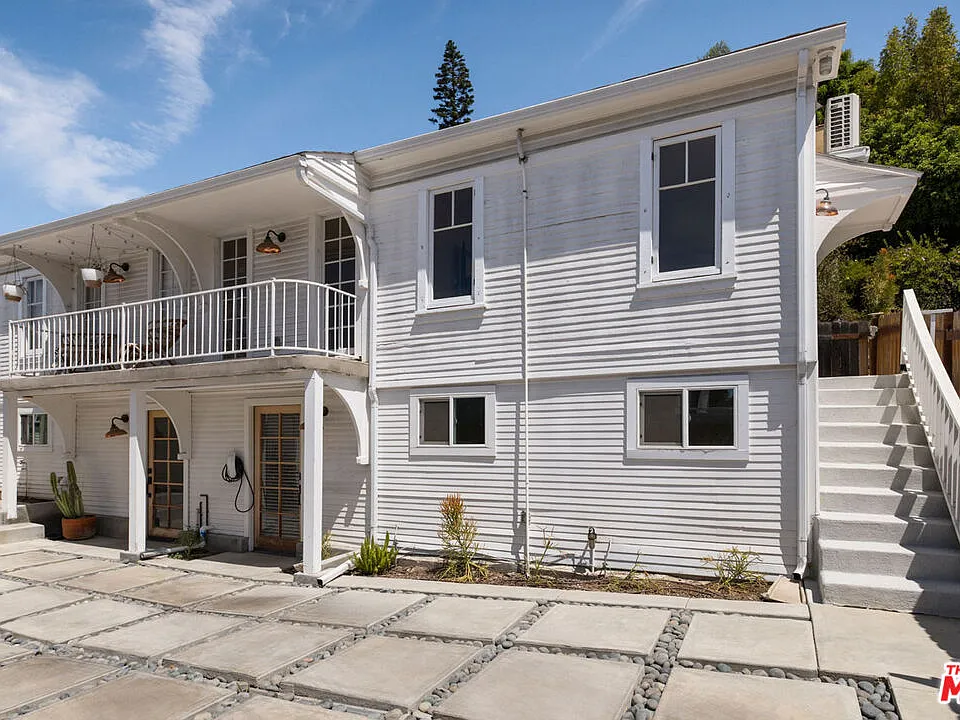1310 1/2 Lucile Ave