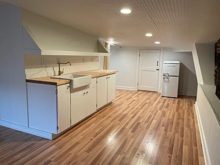 119 W Main St #L — Photo 4