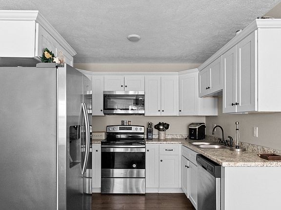 5th image of 212 Ostella Rd