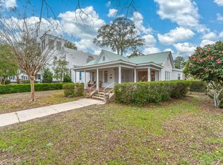 132 Circle Dr, Defuniak Springs, FL 32435