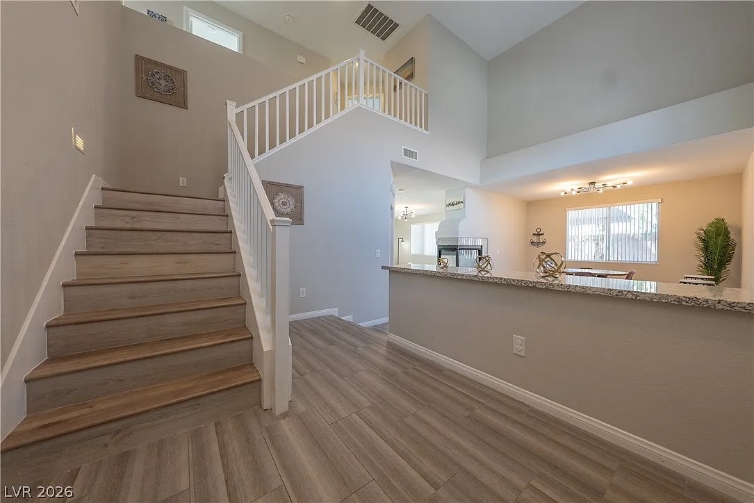 4 bed, 2.5 bath, 2348 sqft, $3,750 — Photo 2