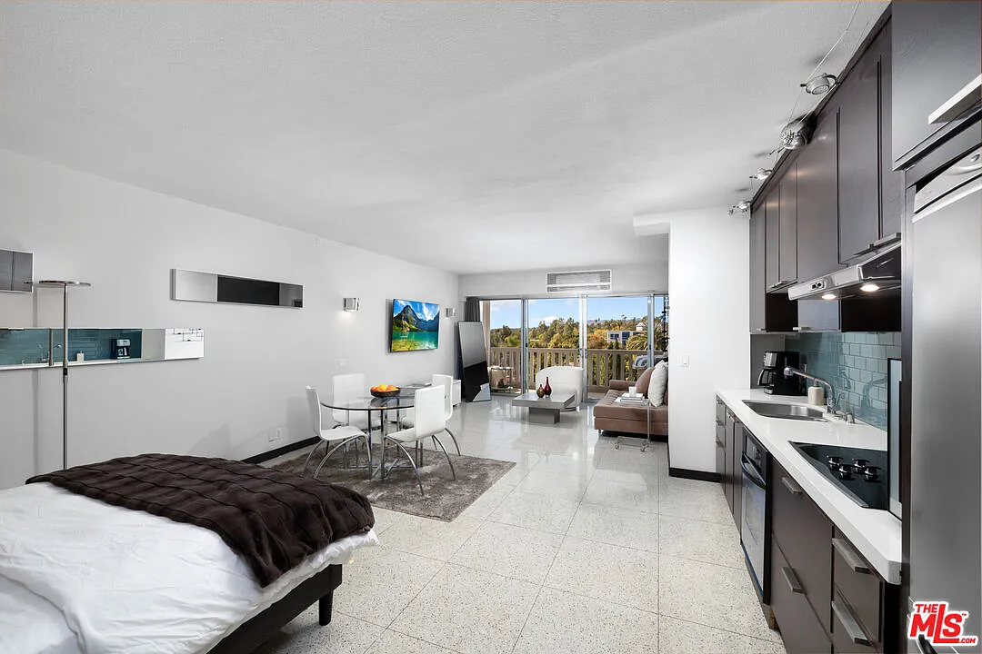Studio, 1.0 bath, 647 sqft, $4,995 — Photo 4