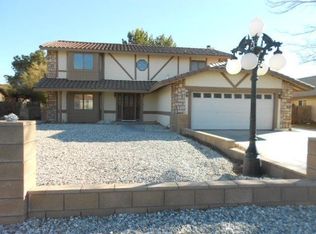 26649 Blue Water Rd, Helendale, CA 92342