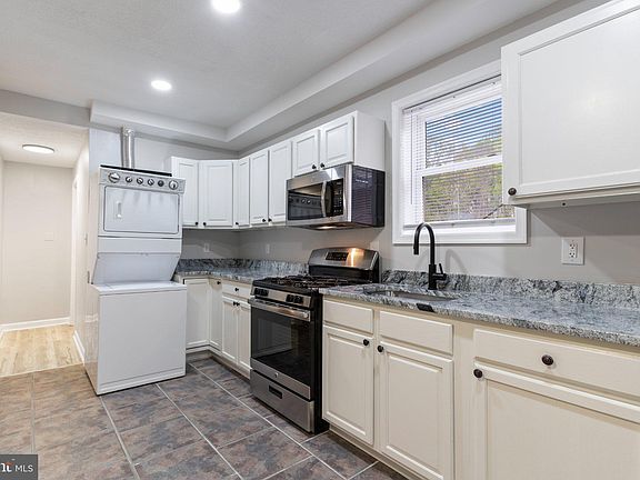 3rd image of 4595 Livingston Rd #4