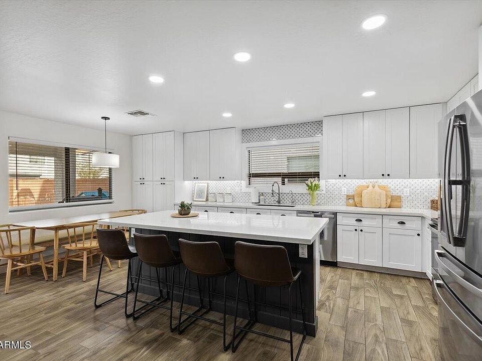 1st image of 458 E Kelsi Avenue