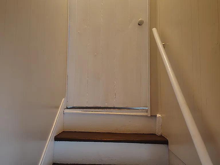 119-123 W Commerce St #B — Photo 4