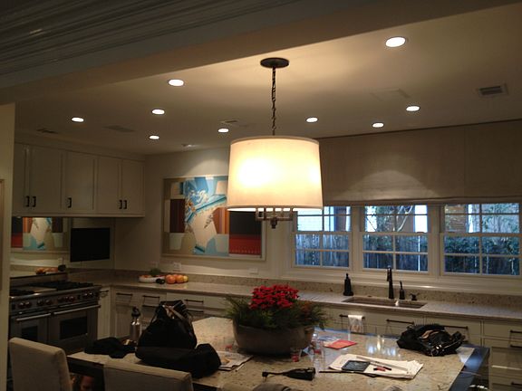 Kitchen connects Family Rm