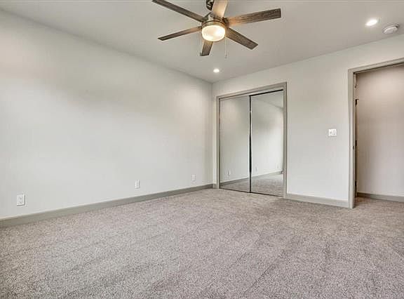 3rd image of 3283 Fronda Dr
