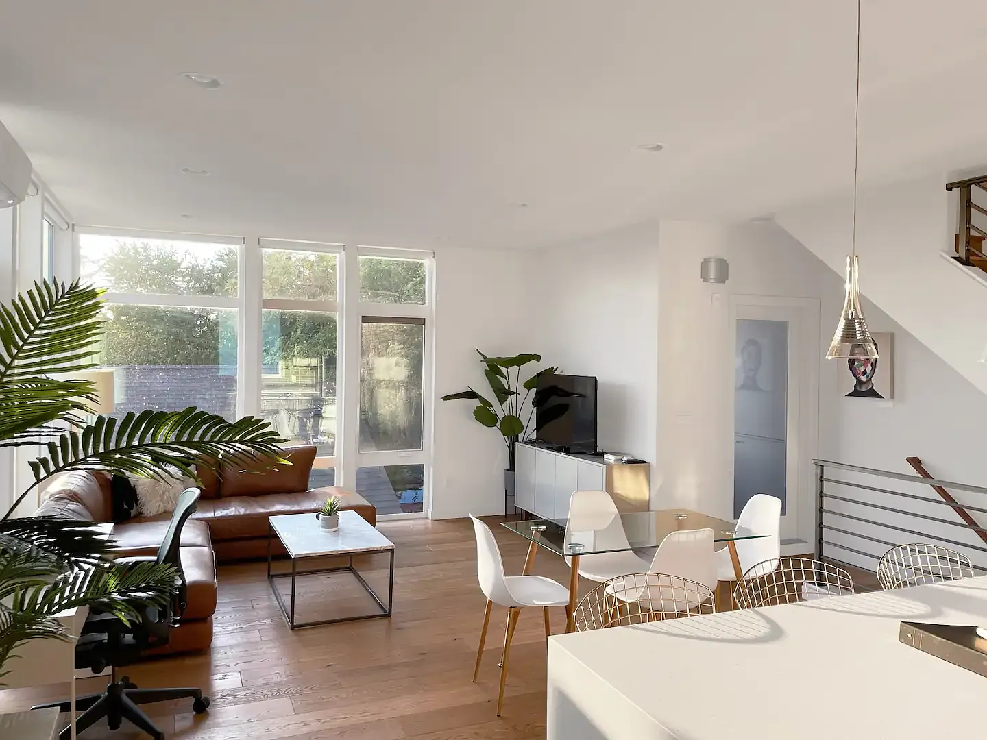 3 bed, 1400 sqft, $5,000 — Photo 3