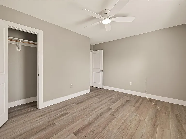3527 La Retama Dr — Photo 18