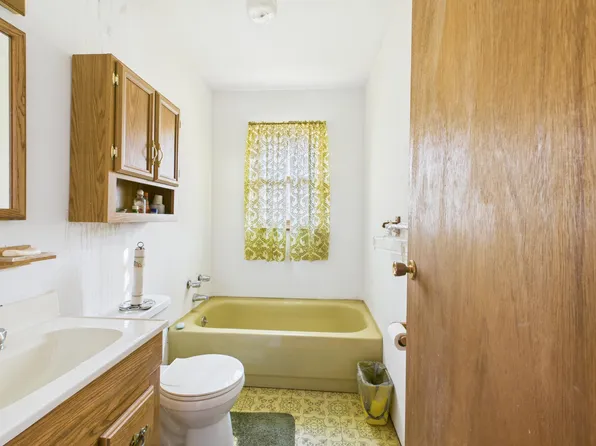 9856 Wyndwood Dr, Mancelona, MI 49659