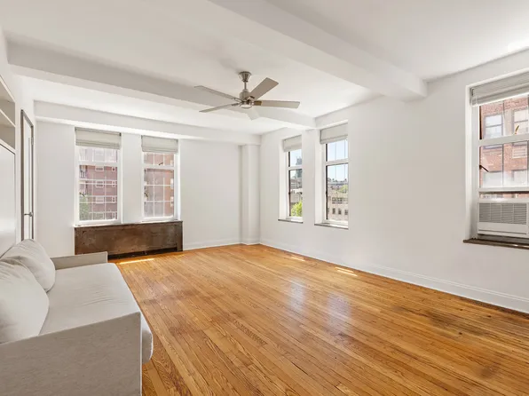 410 West 24th Street image 1 of 13