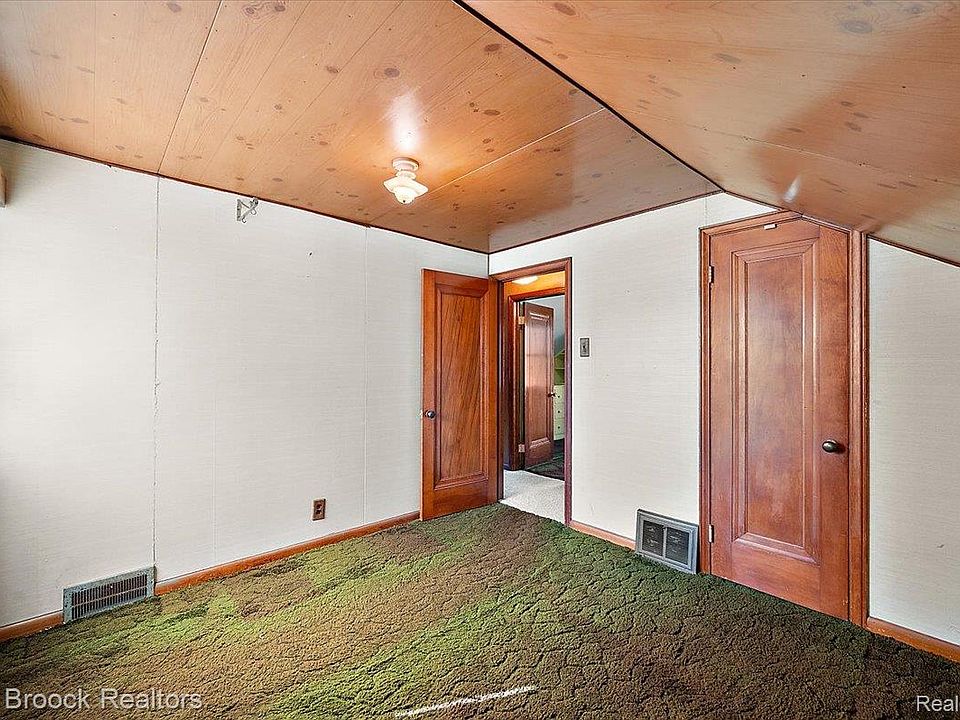 22665 Madison St, photo 21