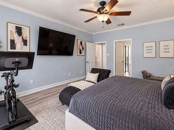 3rd image of 7315 Starbridge Dr