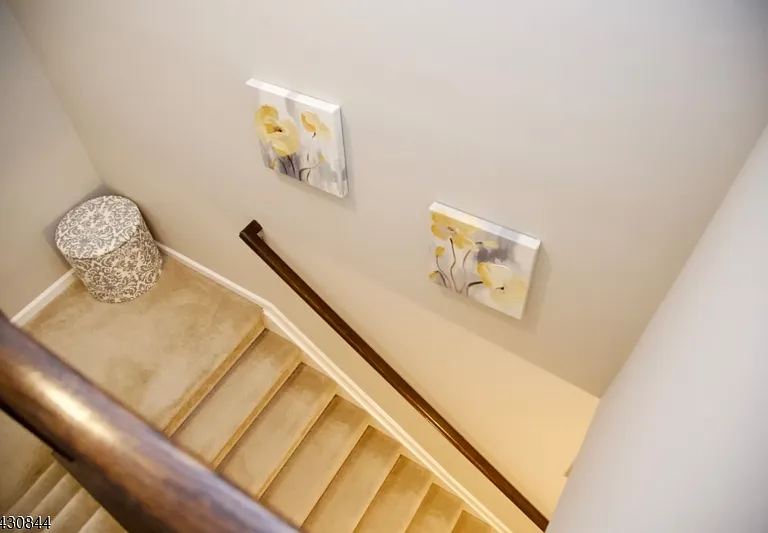 104 Stone Creek Ct — Photo 5