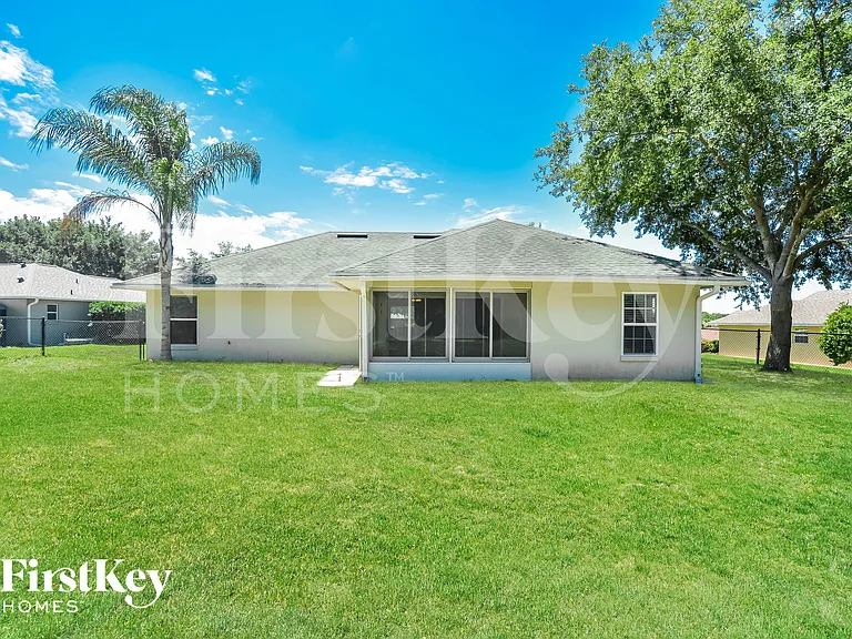207 Shannon Ln — Photo 15