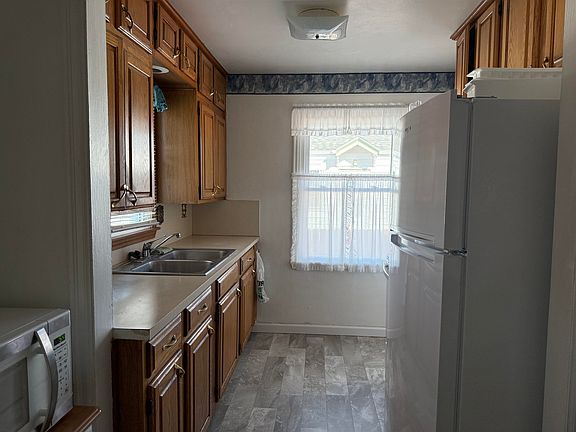 5th image of 318 S EASTMAN AVE