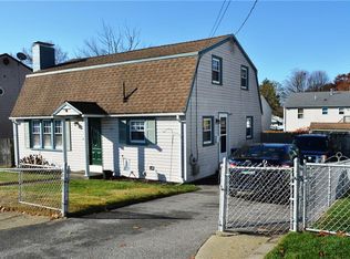 59 Raymond Ave, Pawtucket, RI 02860