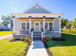 320 Victoria Pl, Thomasville, GA 31792
