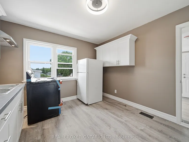 293 Highland Rd E #A — Photo 9