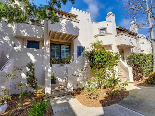 8490 Via Sonoma Unit 11, La Jolla, CA 92037