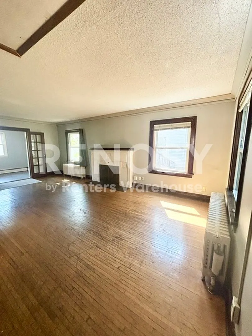 Available Now 4 Bedroom 2 Bath Single Family Home in St. Cloud — Photo 4