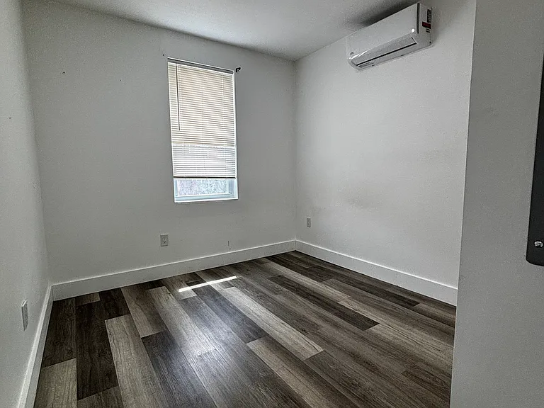 280 Forrest St #2 — Photo 4