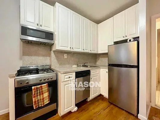 Rented by Mason Group LLC | media 23